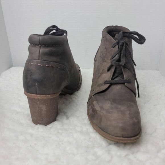 Clarks Sashlin Sue Womens Bootie Size 8 Brown Ankle Heeled Shoes - Picture 6 of 9